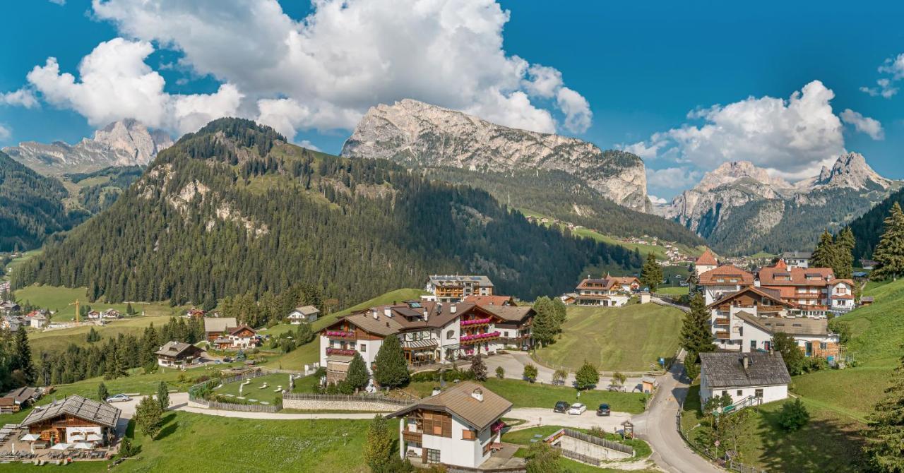 Hotel Chalet Dlaces Selva di Val Gardena Exterior photo